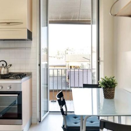 Sunny Flat In Elegant Building Close To Colosseum Roma Exterior foto