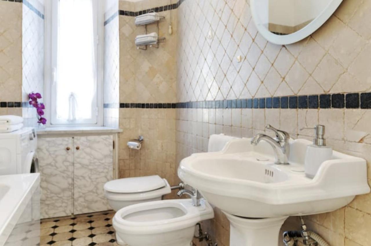 Sunny Flat In Elegant Building Close To Colosseum Roma Exterior foto